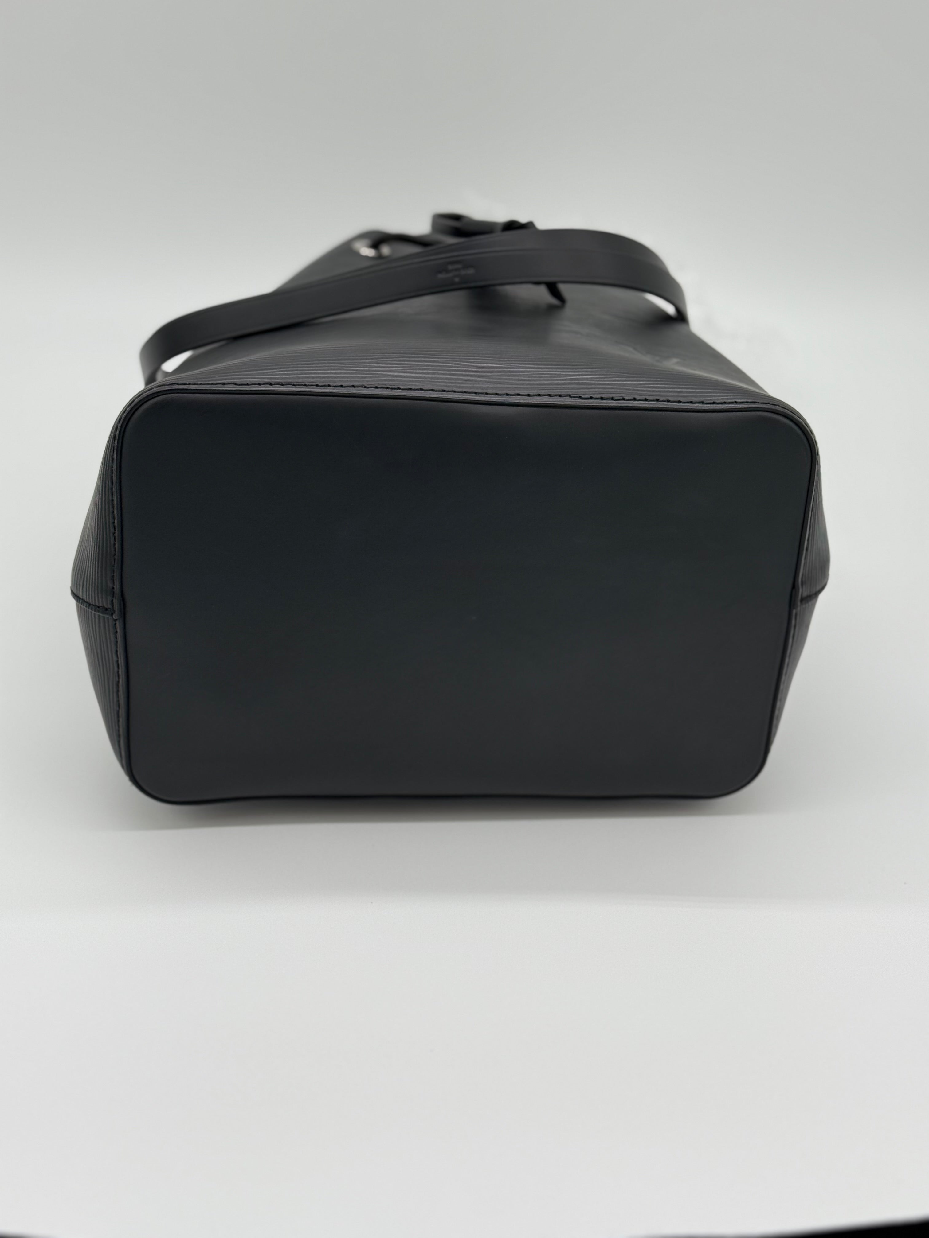 Louis Vuitton Epi Neonoe