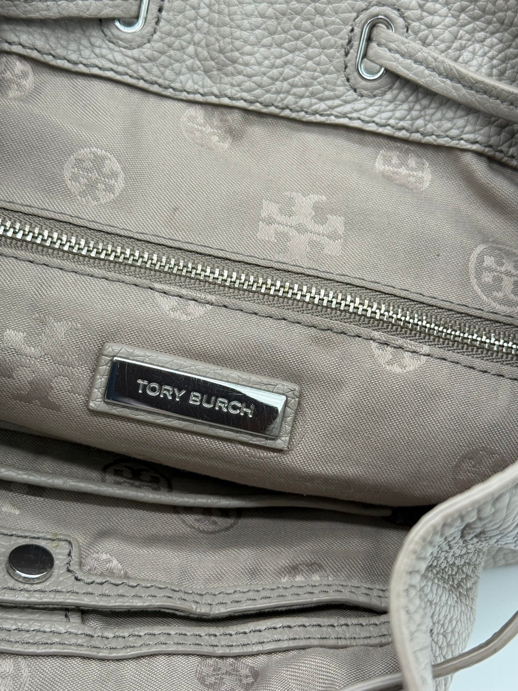 Tory Burch Leder Rucksack, grau Procini Grey Backpack von Tory Burch