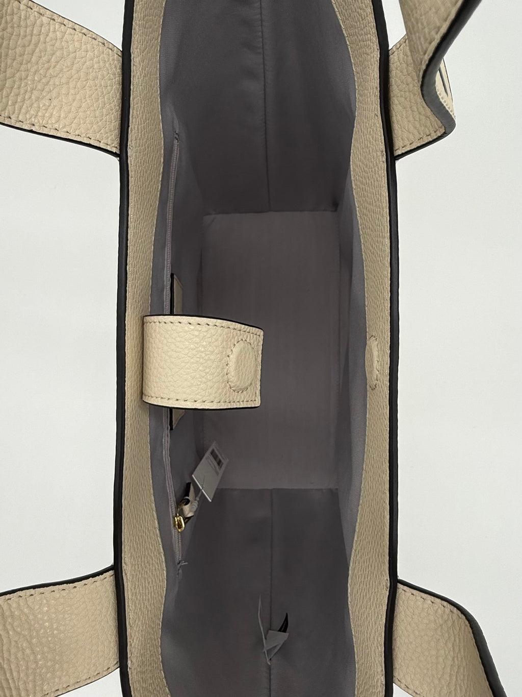 Marc Jacobs Marc-Et Tote Marshmallow – Innenraum mit Reissverschlussfach