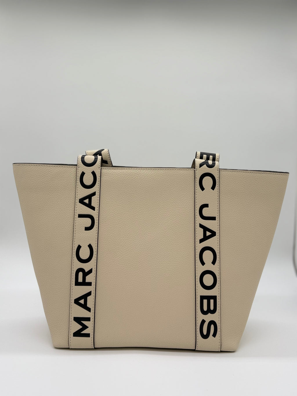 Marc Jacobs Marc-Et Tote Marshmallow – Rückansicht, minimalistisches Design