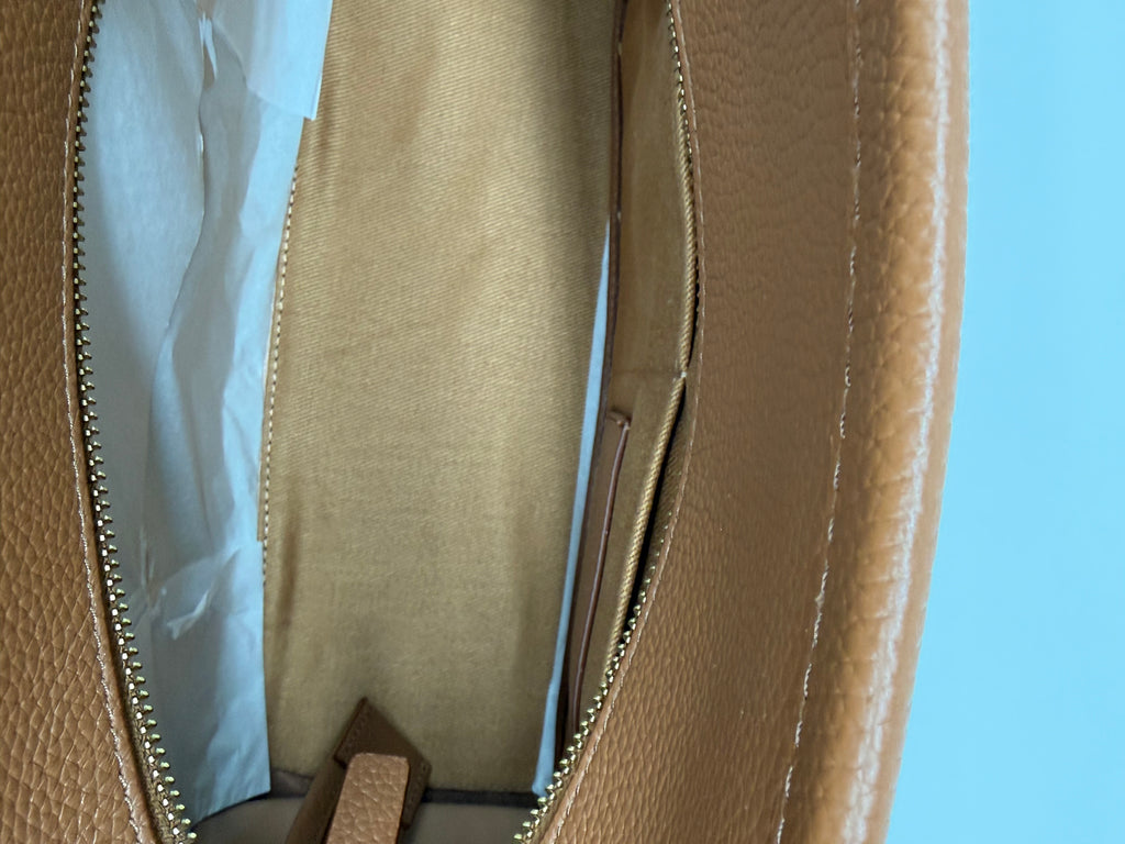 Marc Jacobs The Leather Medium Tote Argan Oil – Innenraum