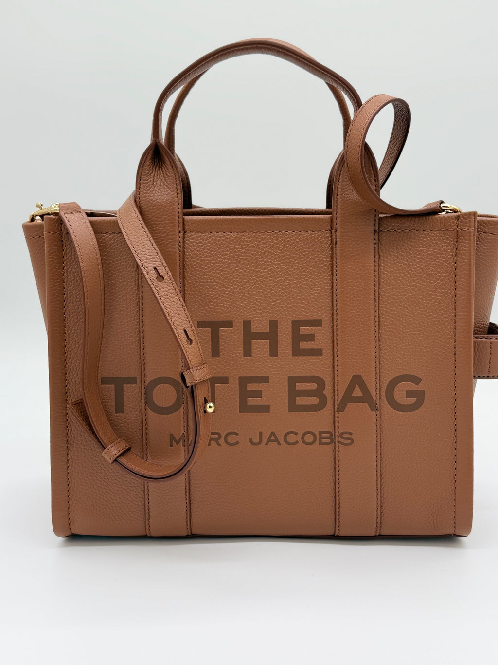 Marc Jacobs The Leather Medium Tote Argan Oil – Schulterriemen, Detailansicht links