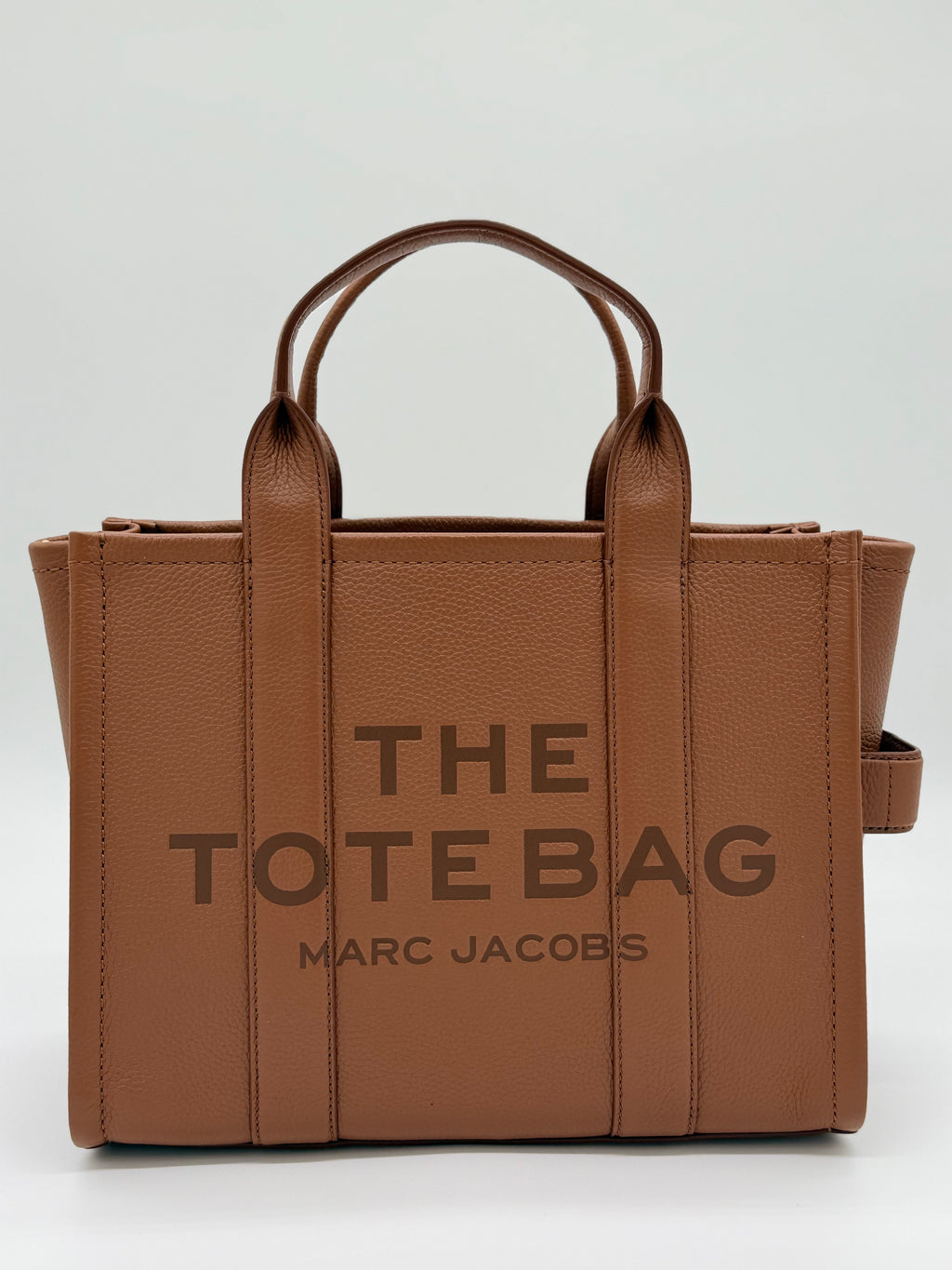 Marc Jacobs The Leather Medium Tote Argan Oil – Frontansicht