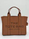 Marc Jacobs The Leather Medium Tote Argan Oil – Frontansicht