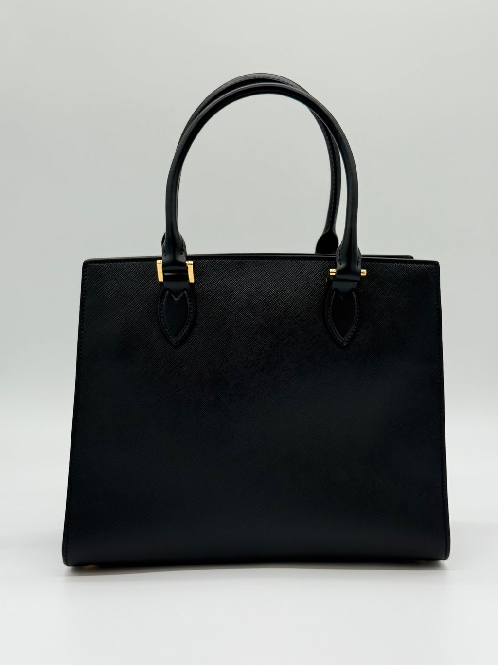 Hinten – Prada Saffiano Lux Tote Rückansicht – elegante Tote Bag aus Saffiano-Leder