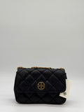 Tory Burch Willa Small Shoulder Bag Schwarz – Vorderansicht, Rautensteppung und Goldlogo